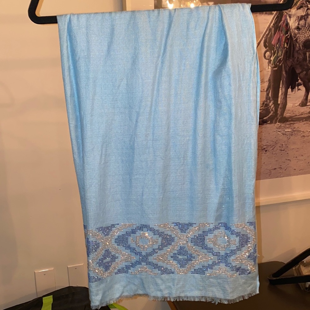 Crystal scarf